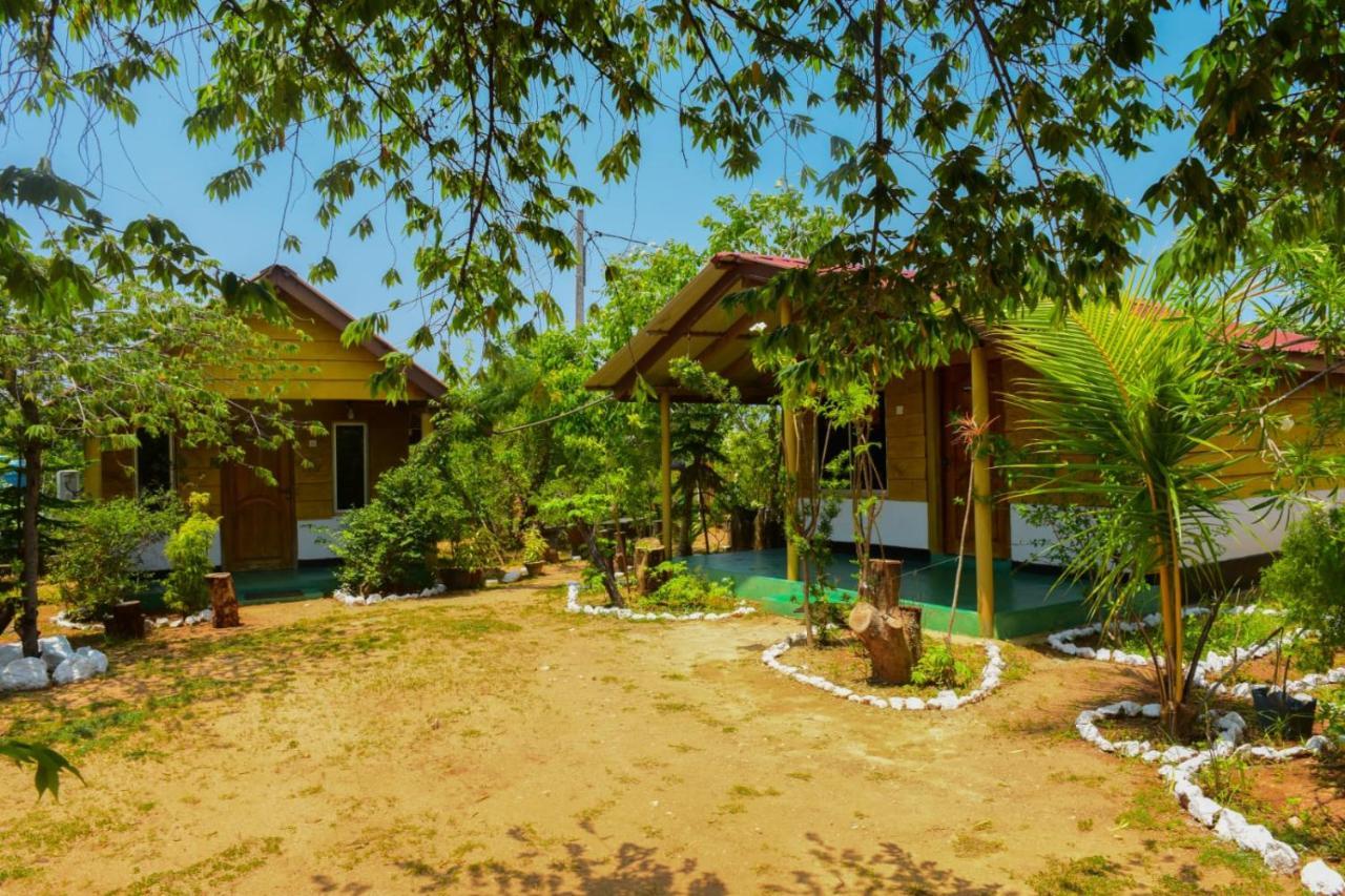Sunntop Cabana Triquinimale Exterior foto